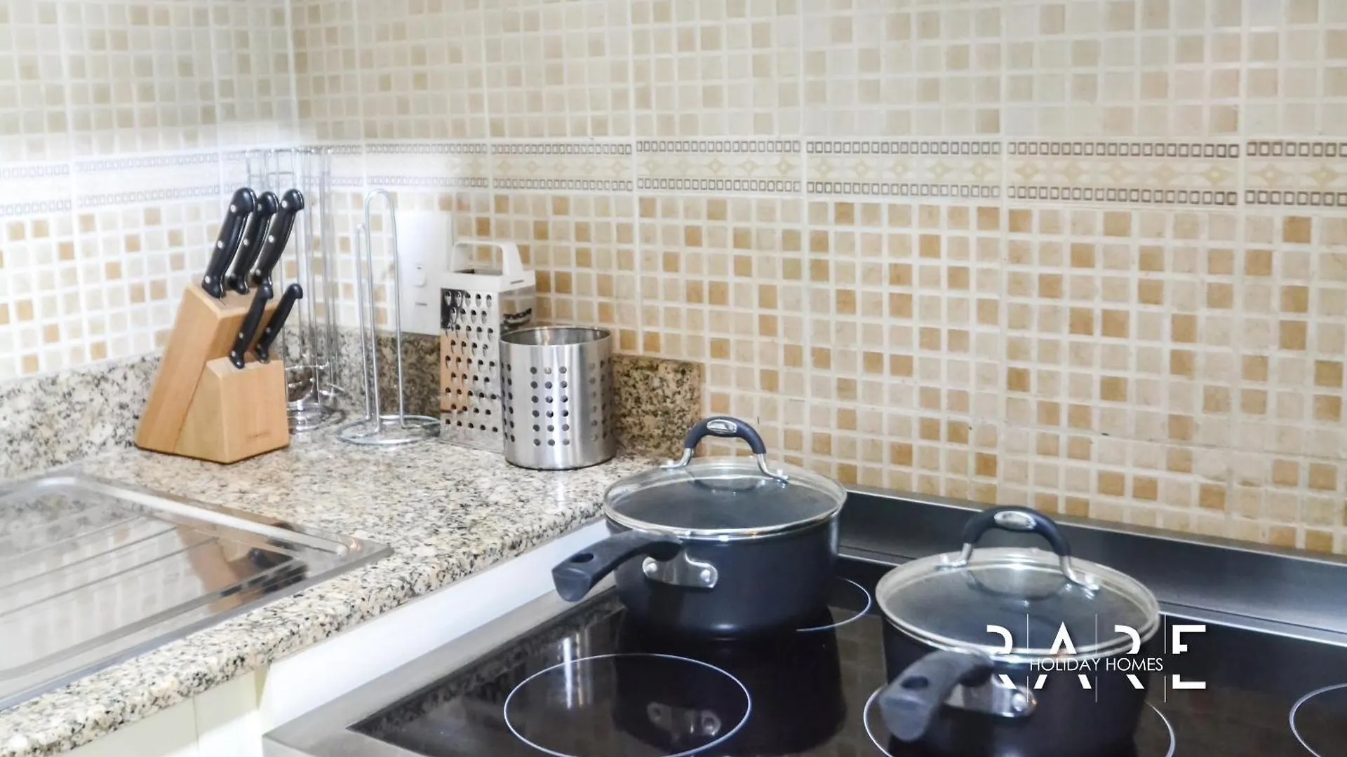Apartment Rare Holiday Homes - Next To Marina Mall - Harbour View - The Atlantic Tower - R306 - Dubai Marina